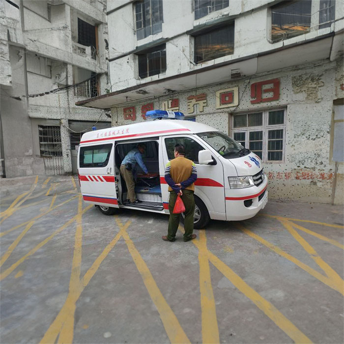 广东深圳市第八人民医院租赁私人救护车转运到山东大学口腔医院转院联系救护车