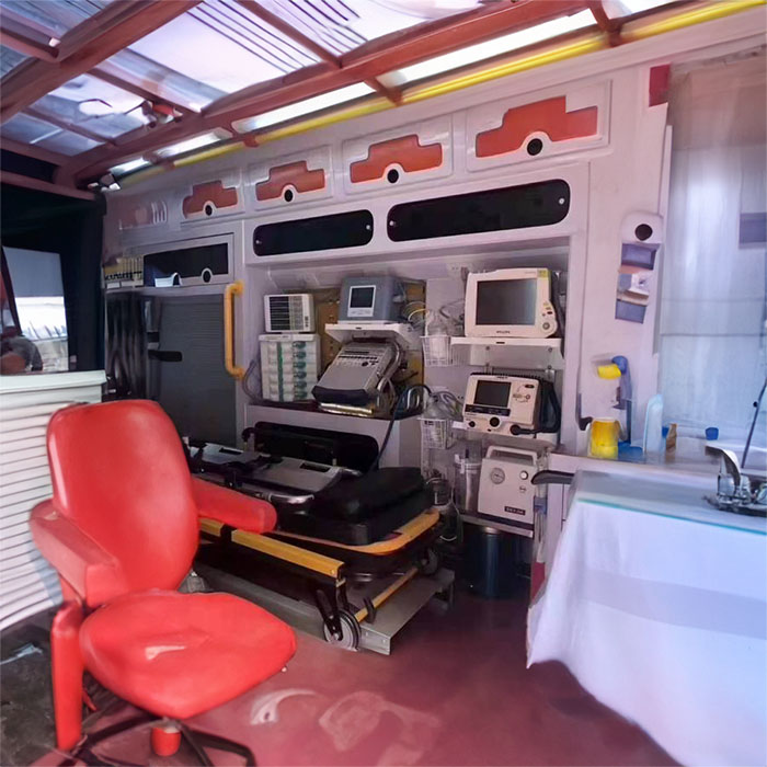 深圳深圳急救车租赁病重返乡到清远市医院救护车出租电话