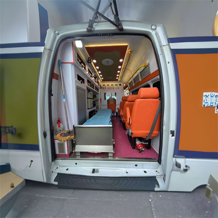 深圳深圳120急救车租赁出院回老家到清远市阳山县救护车电话120