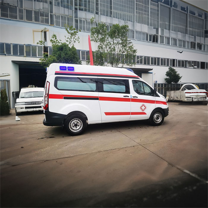 深圳深圳120急救车租赁病重回老家到深圳市龙岗区出租私人救护车联系方式