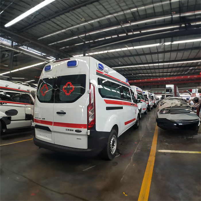 龙岗广东省中山大学肿瘤防治中心私人救护车租赁到湘潭市中心医院私人救护车出租电话号码