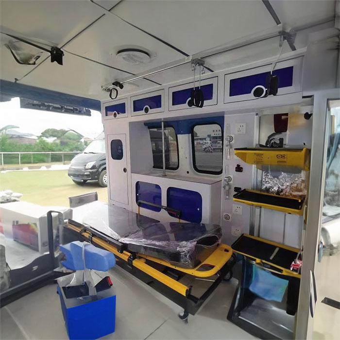 深圳深圳急救车租赁康复回老家到梅州市兴宁市救护车打多少电话