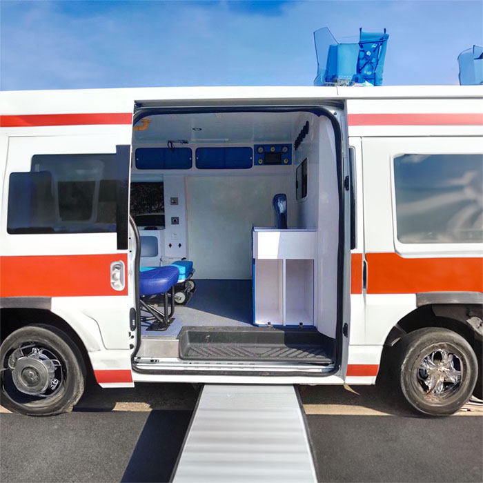 龙岗广州市妇女儿童医疗中心市妇婴医院租私家救护车转院到西安市第四医院（西安广仁医院）个人救护车租赁