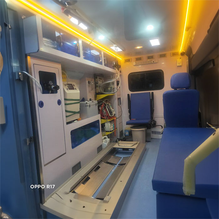 深圳深圳急救车租赁病重返乡到惠州市惠城区出租私人救护车电话号码