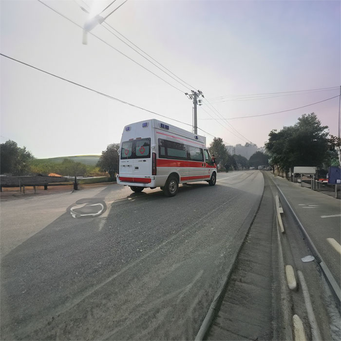 龙岗广中医附一院预约私人救护车租赁到重庆三峡中心医院御安分院（万州区传染病医院）救护车出租