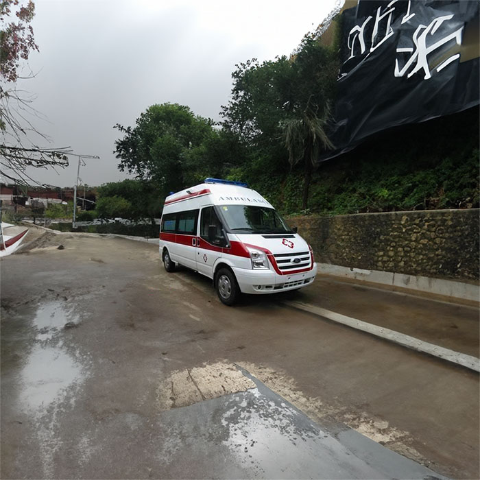 深圳深圳救护车出租病重回老家到深圳市地区救护车电话号码