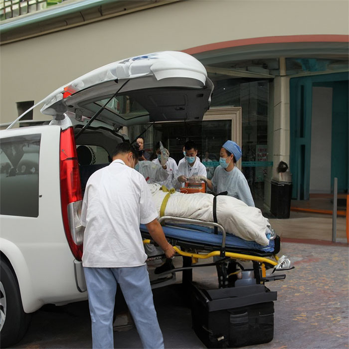 龙岗广东省珠江医院预约私人救护车租赁到中国人民解放军第二炮兵总医院救护车租赁跨省
