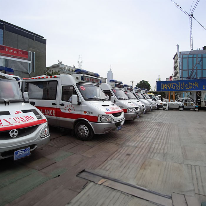 深圳深圳救护车出租康复回家到河源市连平县120租赁电话