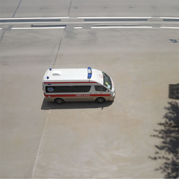 龙岗广东佛山市南海区人民医院私人救护车出租到厦门眼科中心私营救护车租赁