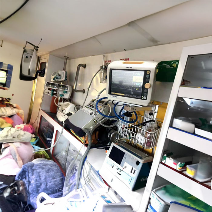 龙岗广东省广州银行医院租私家救护车转院到沈阳铁路局锦州中心医院救护车长途转运出租