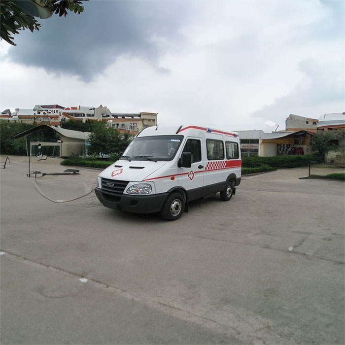 深圳深圳120急救车租赁病重返乡到湛江市坡头区病人转院如何联系医院