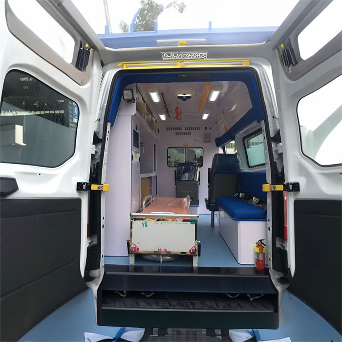 龙岗广东省广铁集团羊城铁路总公司广州医院租私人急救车到潍坊市人民医院救护车电话号码