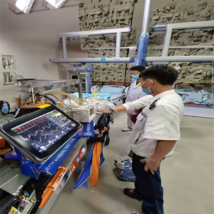 深圳深圳救护车租赁出院回家到汕头市有担架的车接送电话