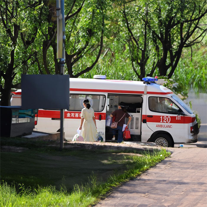 深圳深圳120救护车出租病重返乡到佛山市高明区急救车租车电话号码