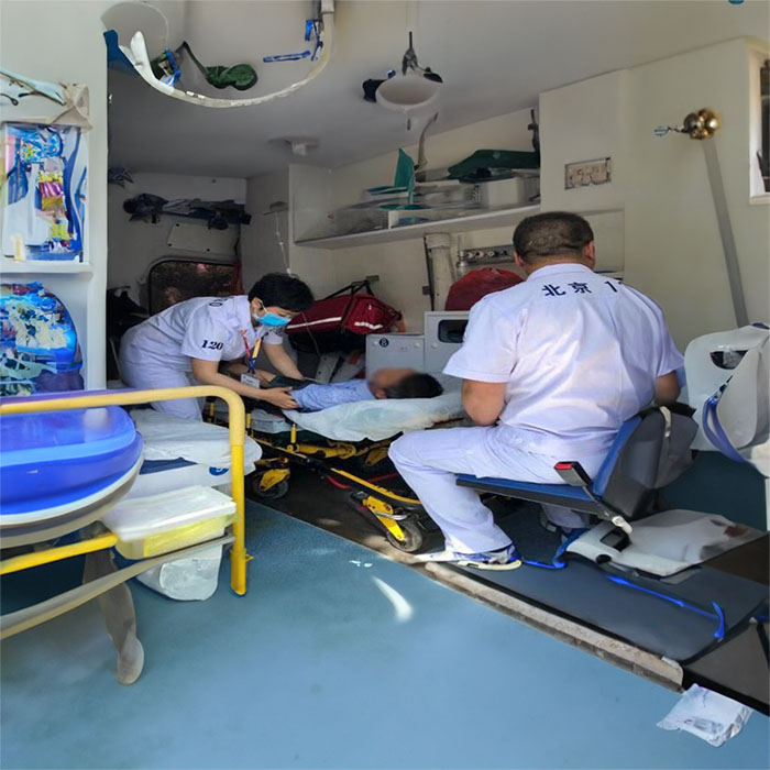 龙岗广东珠海市中医院私人救护车出租到解放军总医院烧伤整形医院转运型救护车价格-救护车出租