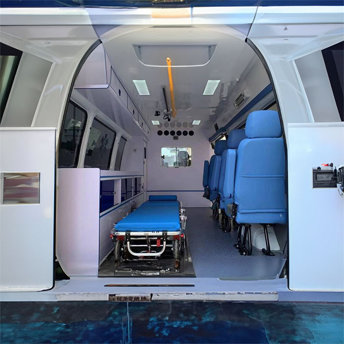 龙岗广州中医药大学第二临床医学院租救护车到乌鲁木齐市口腔医院救护车出租转运