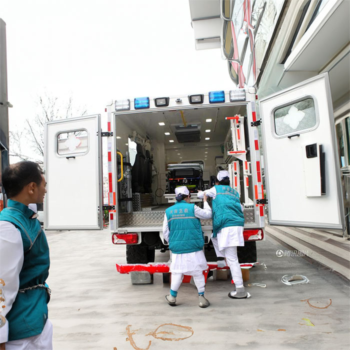 龙岗广东省潮州市中心医院私人救护车出租到安阳市肿瘤医院车救护出租