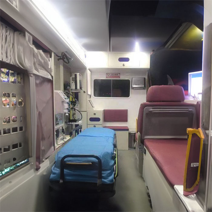 龙岗梅州市黄塘医院租赁私家救护车到温州心血管病医院跨省救护车转运病人费用