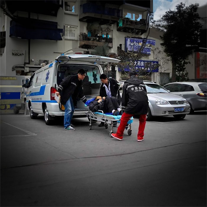 深圳深圳120救护车出租出院回家到佛山市三水区救护车租车联系方式