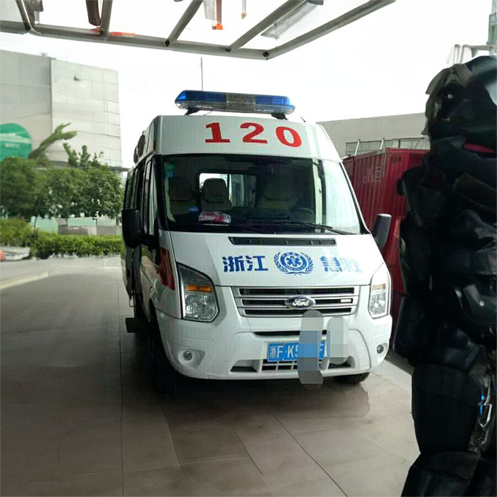 深圳深圳120救护车租赁出院回家到汕头市濠江区私人救护车电话号码