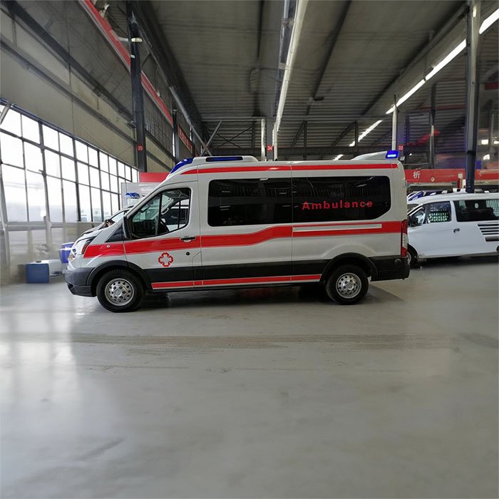 龙岗广东北大深圳医院预约私人救护车租赁到辽源市中医院救护车转运多少钱-救护车出租