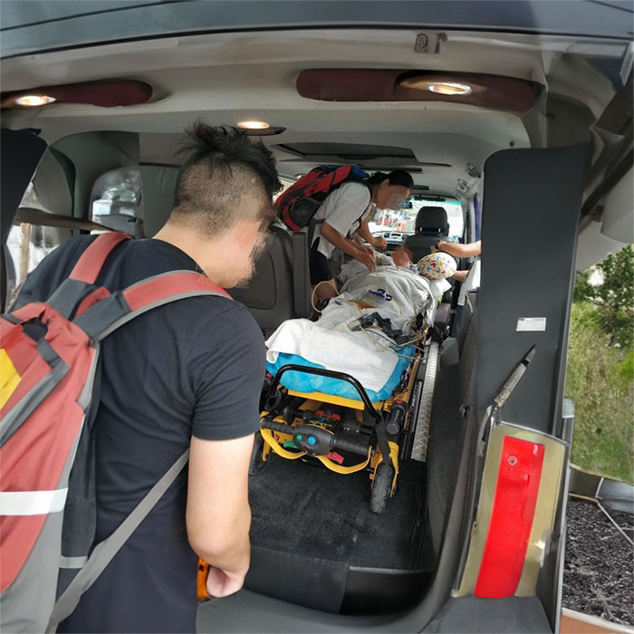 深圳深圳急救车租赁康复护送到深圳市宝安区怎么联系120转院