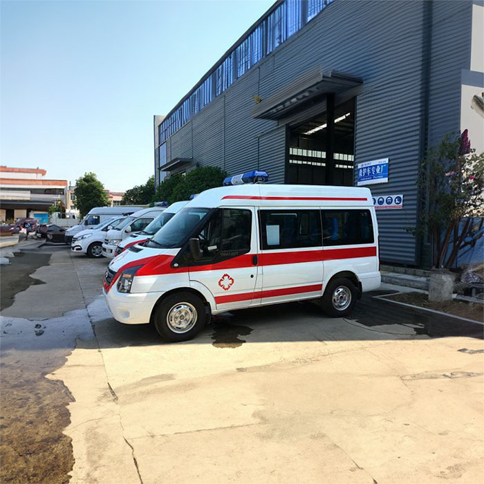 龙岗中山市博爱医院租赁私家救护车到重庆三峡中心医院平湖分院私人救护车出租