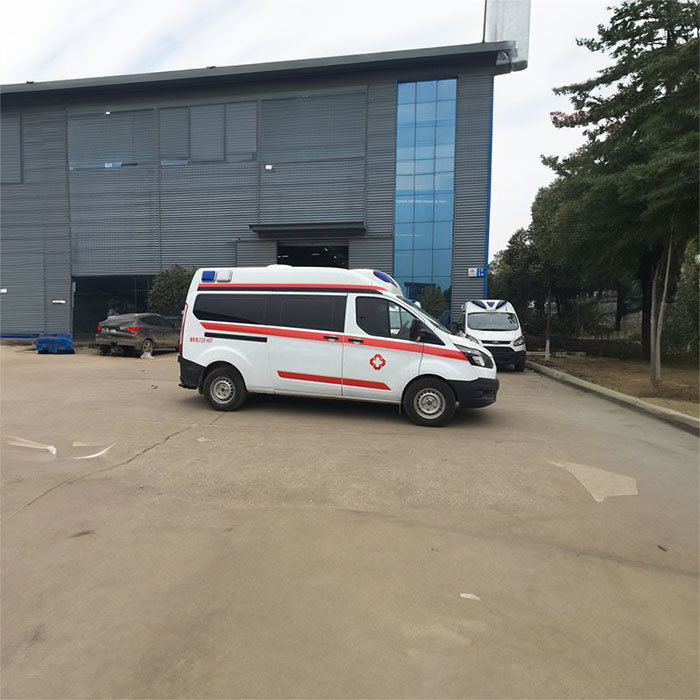 深圳深圳救护车租赁出院返乡到云浮市新兴县救护车打哪个电话