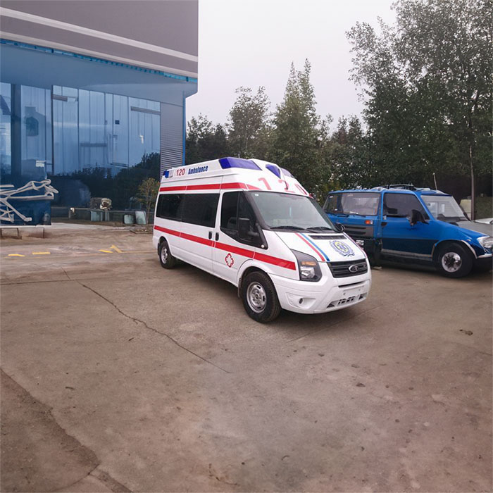 龙岗广州铁路中心医院租救护车护送到赣南医学院附属医院转院的救护车是怎么收费的啊