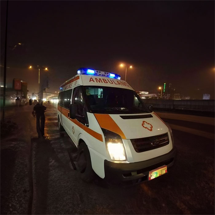 龙岗广东省中医院芳村分院租赁正规救护车到广州市第十二人民医院私人救护车运送病人电话