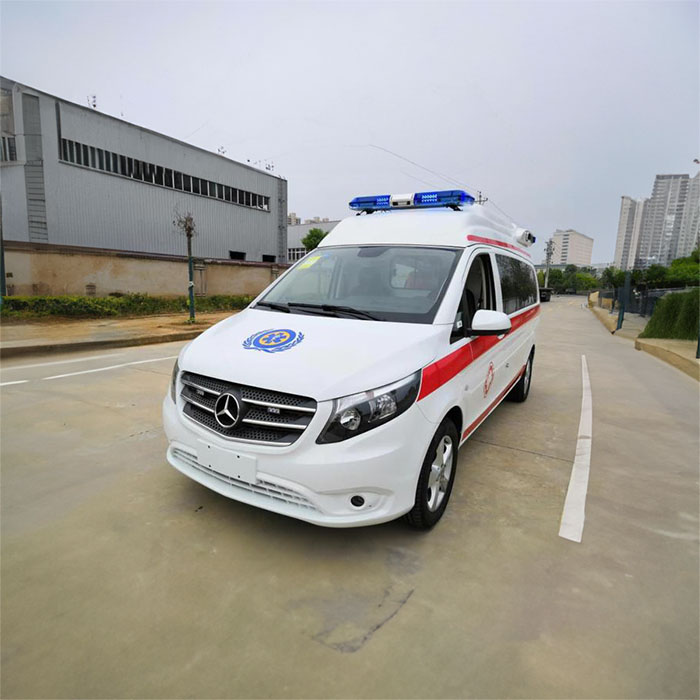 龙岗广东佛山市第二人民医院租用私人救护车到湖南省儿童医院200公里救护车费用