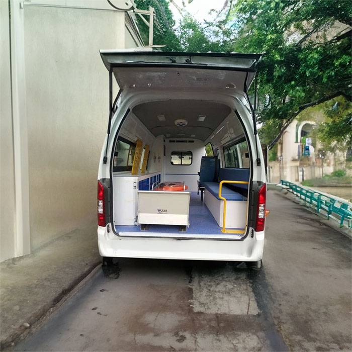 广东中山三院租赁私人救护车转运到广东广东陆总医院救护车 电话