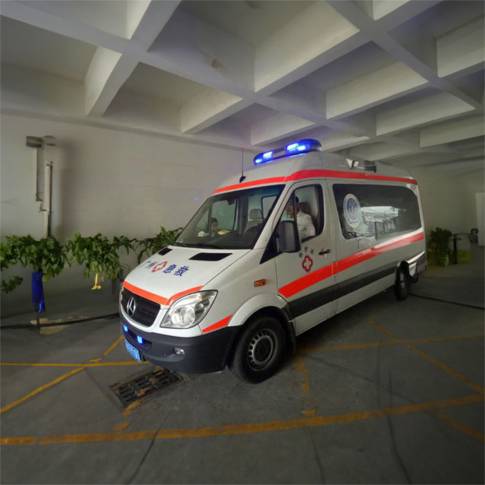 佛山市妇幼保健院租私人救护车到贵阳市妇幼保健院贵阳市儿童医院医院救护车出租