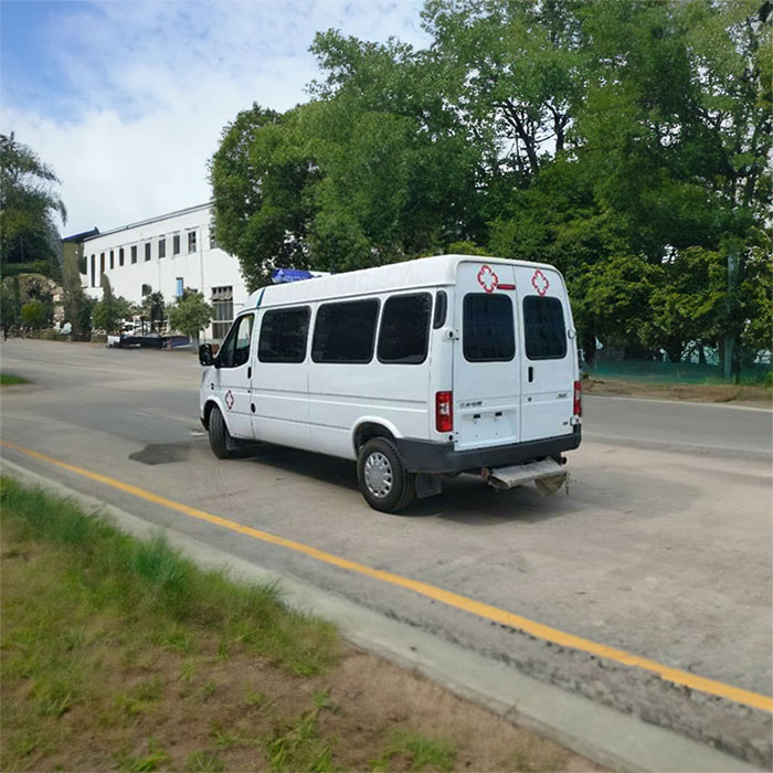 福田深圳急救车租赁病重回老家到茂名市信宜市出租急救车联系方式