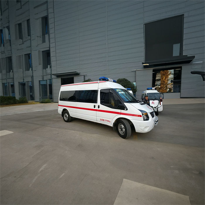深圳救护车租赁出院回家到清远市连州市救护车租车电话号码