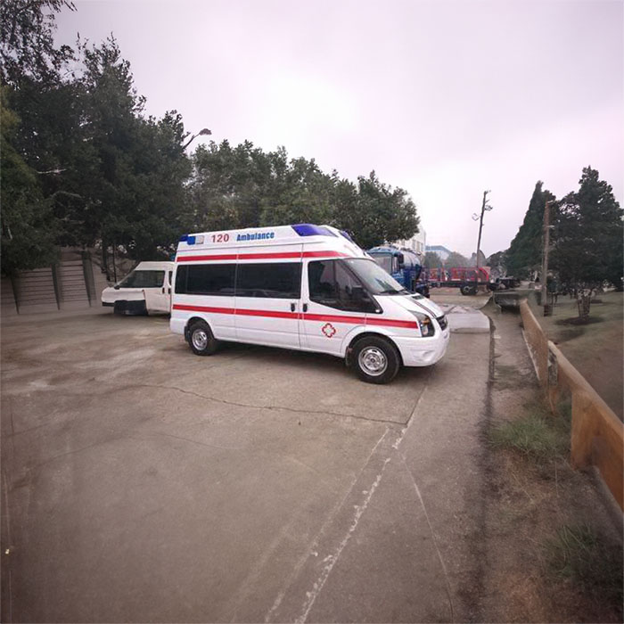 广东珠江医院租救护车护送到南京市医院救护车 出租公司